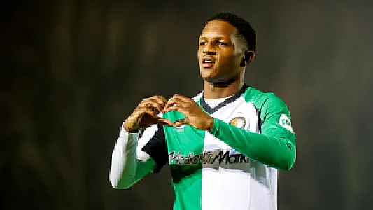 Interlandperiode | Oranje Onder 19 wint het EK dankzij voorzet van Read
