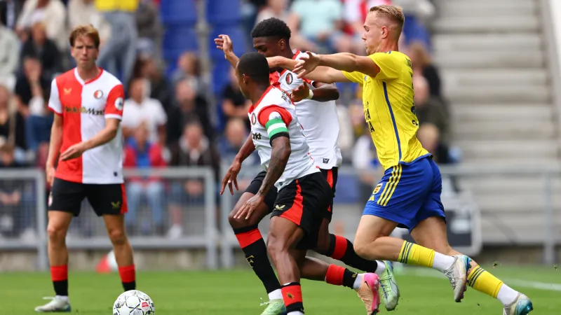 Feyenoord wint overtuigend in Leeuwarden