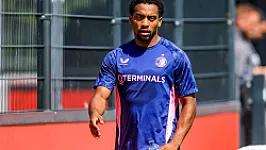 'Toekomst Timber bij Feyenoord onzeker: geen contractverlenging in zicht'