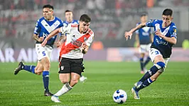 'Hancko blijft voorlopig, maar Feyenoord nog steeds geïnteresseerd in Gómez'