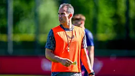 Van Persie: 'Hij had kunnen spelen, maar risico wilden we vandaag niet nemen'