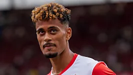 Dit zijn de details van de transfer van Borges