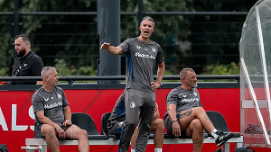 VI: 'Er is nog een hoop werk aan de winkel voor Van Persie'