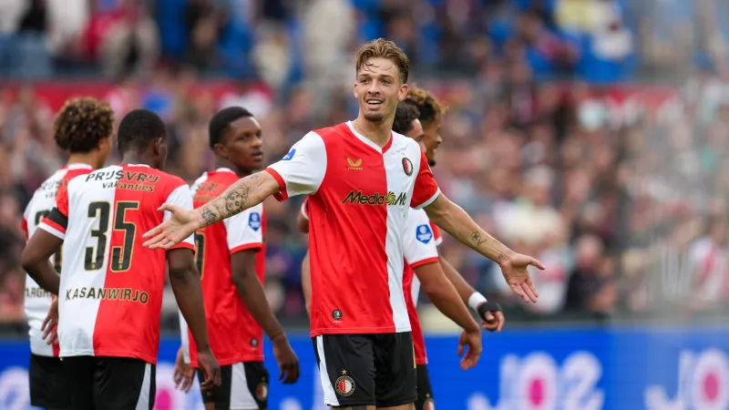 Valente: 'Het tempo en de kwaliteit in de groep is bizar hoog'