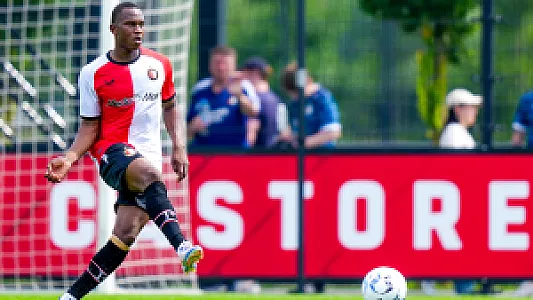 'Noorse club meldde zich voor Kasanwirjo, maar komt er nog niet uit met verdediger'
