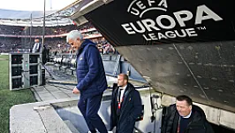 Mourinho lovend: 'Het is een geweldig stadion om in te spelen'