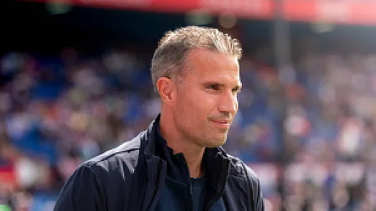 OPSTELLING | Van Persie geeft direct basisplaats aan Ahmedhodžić