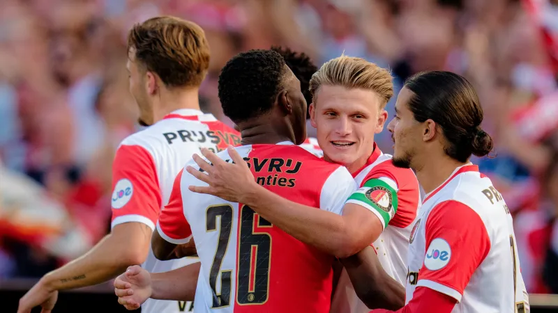 Feyenoord begint Eredivisie goed en wint van NAC Breda