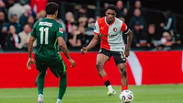 Van Persie komt met een update over blessure Read
