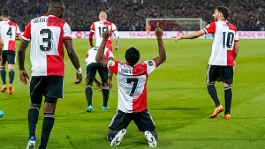 'Voormalig Feyenoord-aanvaller staat voor  Zuid-Amerikaans avontuur'
