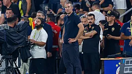 Van Persie: 'Excelsior-uit moet Feyenoord weer op de rails zetten'
