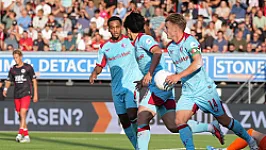 Feyenoord mist veel kansen maar wint toch van Excelsior Rotterdam
