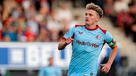 De kranten | Van Persie moet de touwtjes stevig aanhalen