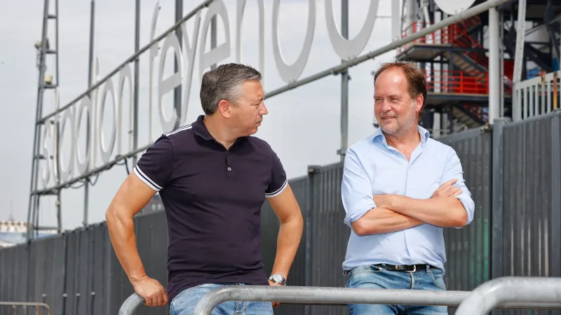 'Ik weet eigenlijk nog helemaal niet of Van Persie een goede trainer is'