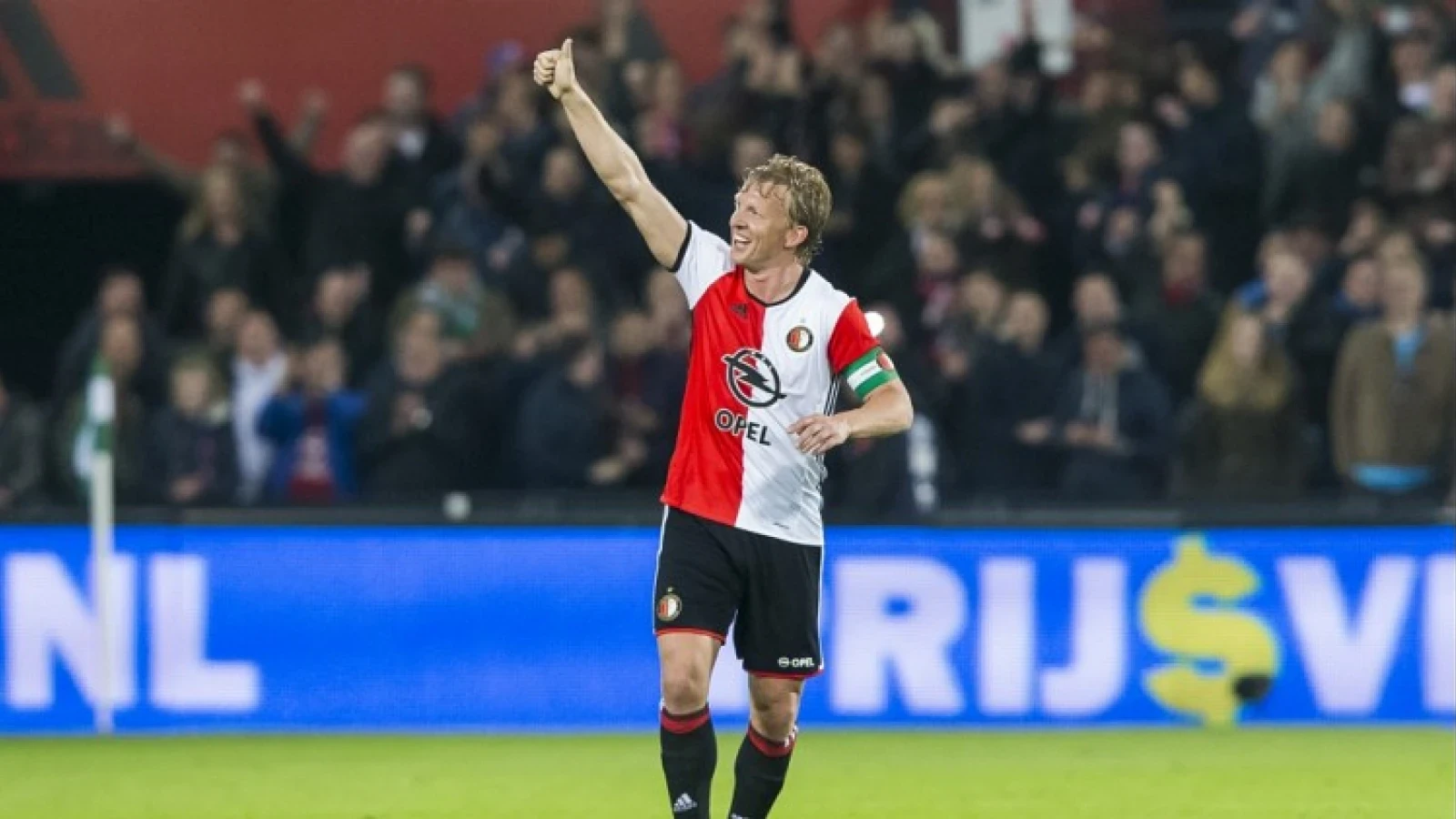 VIDEO | Kuyt maakt sfeer nog groter