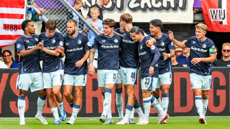 PraatMee | Wie moeten er nog vertrekken bij Feyenoord