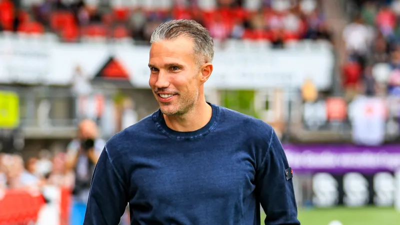 Vermoedelijke opstelling: 'Van Persie voert drie wijzigingen door in opstelling'