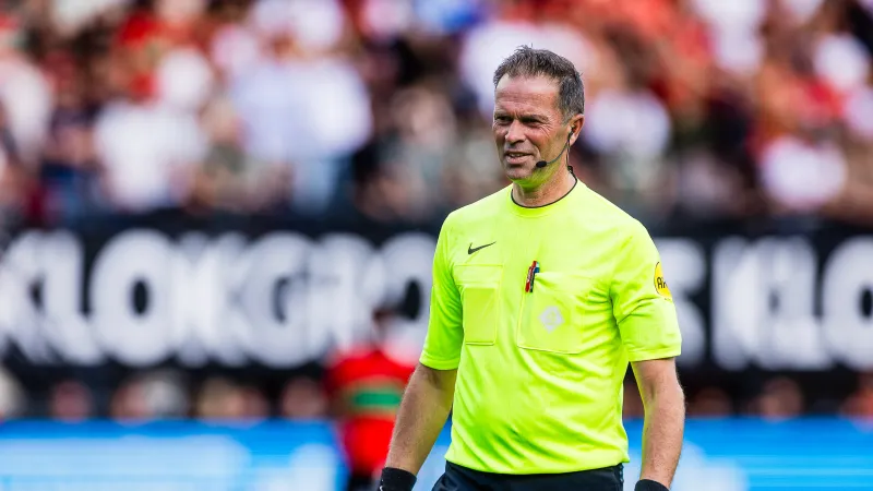 Nijhuis over ref came bij Feyenoord Legends: 'Die beelden worden al rechtstreeks uitgezonden'