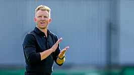 Kuyt gaf na afloop van oefenwedstrijd complimenten aan Van Persie