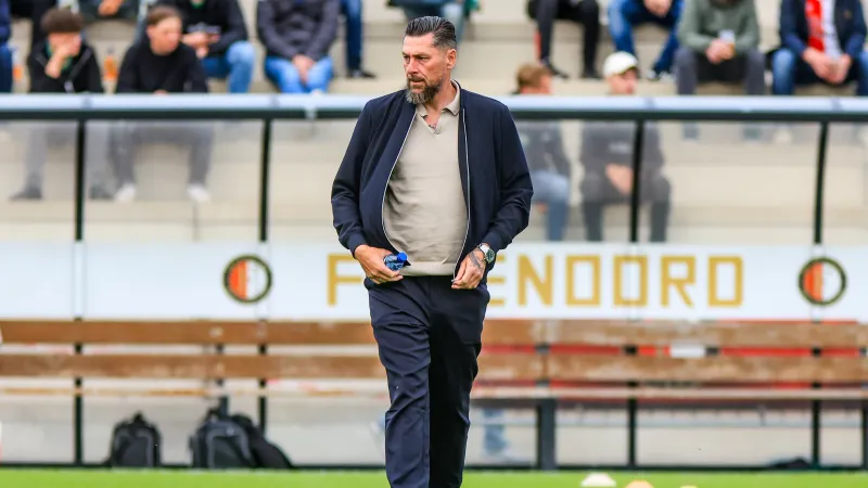 Feyenoord communiceert nieuwe namen en afzeggingen Legend match