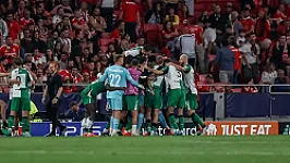 Enkele duizenden Feyenoorders krijgen geld terug