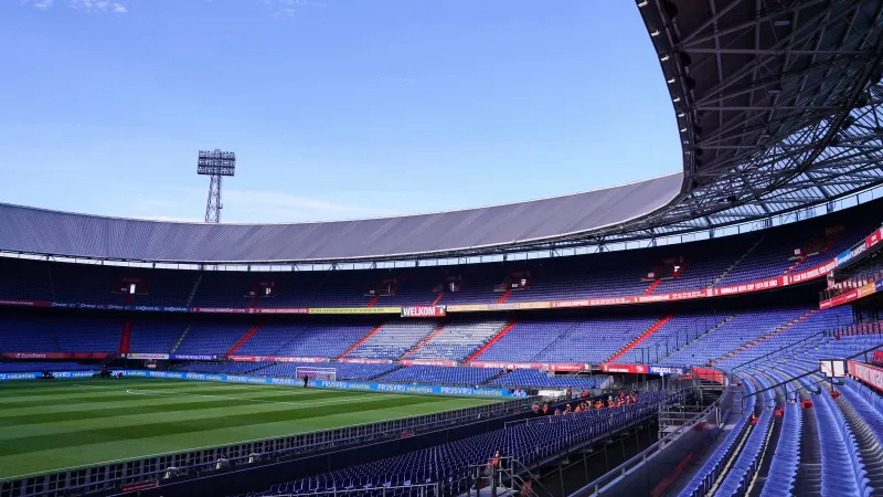 'Waar aandeelhouders en supporters lovend zijn over renovatieplan, lijkt Feyenoord sceptisch te blijven'