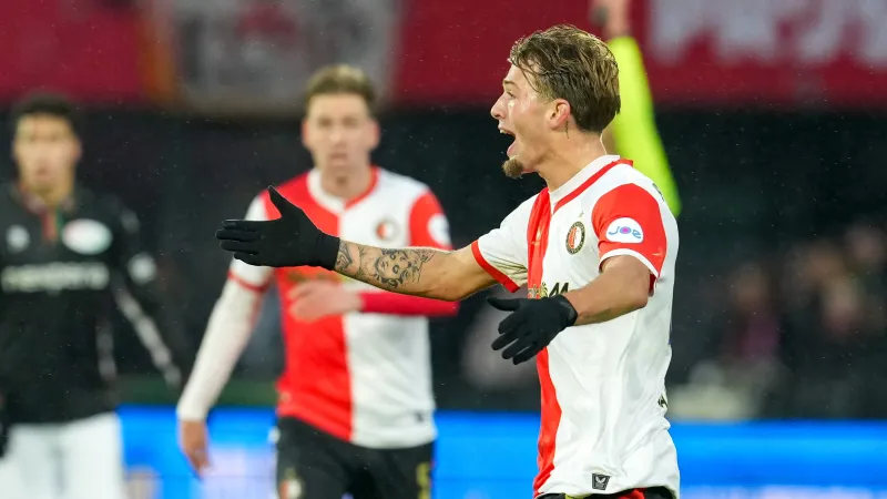 PraatMee | Waar ligt de lat van Luciano Valente