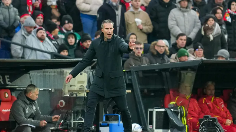 Vermoedelijke opstelling: Van Persie houdt voet bij stuk