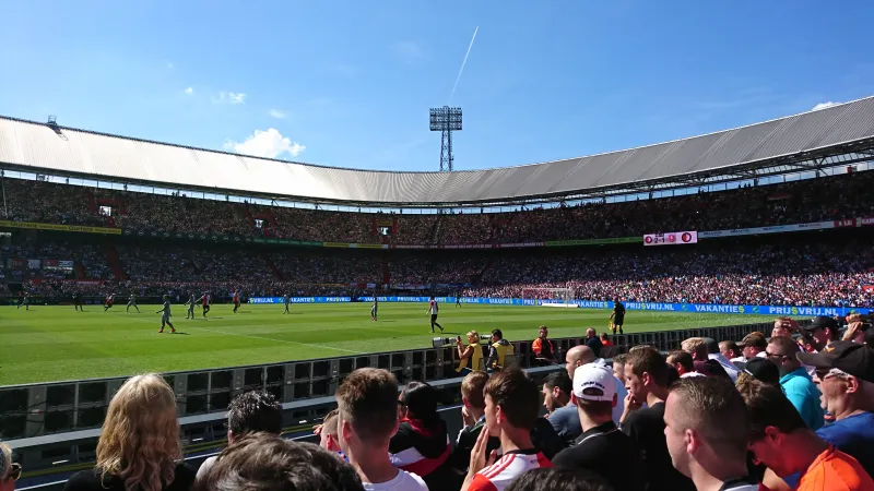 Feyenoord met vol uitvak naar Spanje