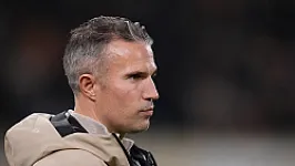 Van Persie geeft update over inzetbaarheid spelers en noemt nieuw blessure geval