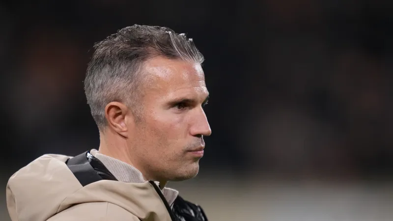 OPSTELLING | Van Persie geeft basisplaats aan Borges