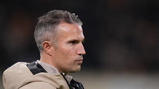 OPSTELLING | Van Persie geeft basisplaats aan Borges