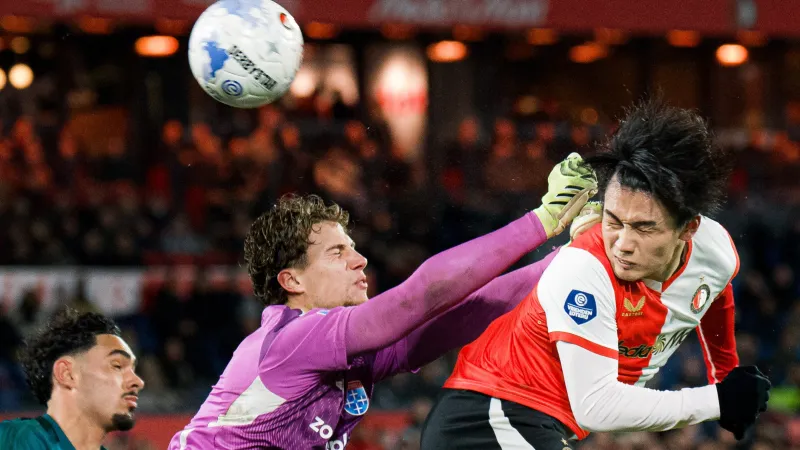De kranten | Japanse doelpuntenshow tegen PEC Zwolle zet De Kuip op zijn kop