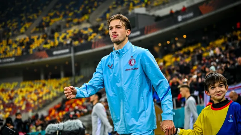 Valente daagt uit: 'Hopelijk heeft Ajax daar nu last van'