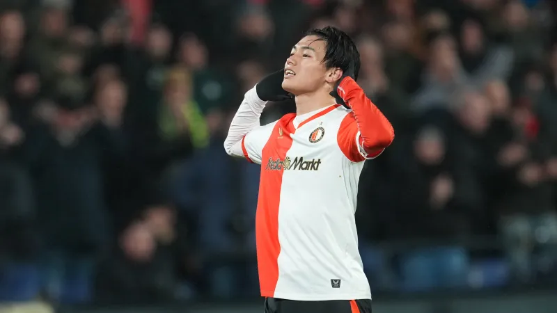 Ueda kan record evenaren in De Klassieker