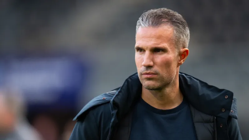 OPSTELLING | Van Persie geeft basisplaats aan Nieuwkoop