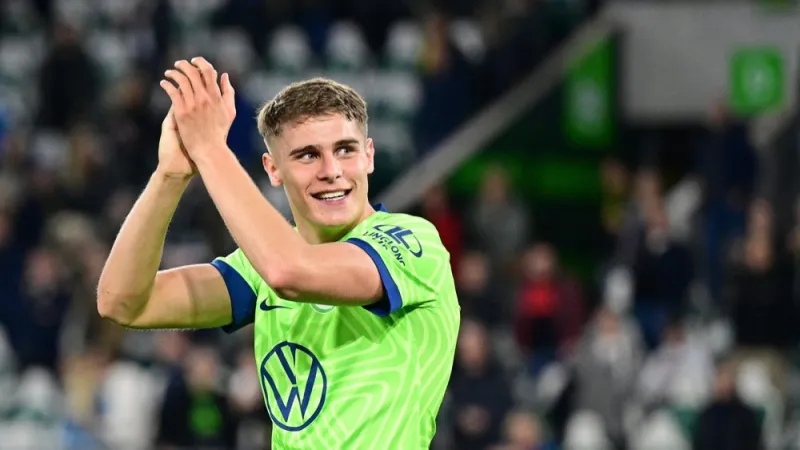 Van de Ven: 'Ik was wel aan het twijfelen om naar Feyenoord te gaan'