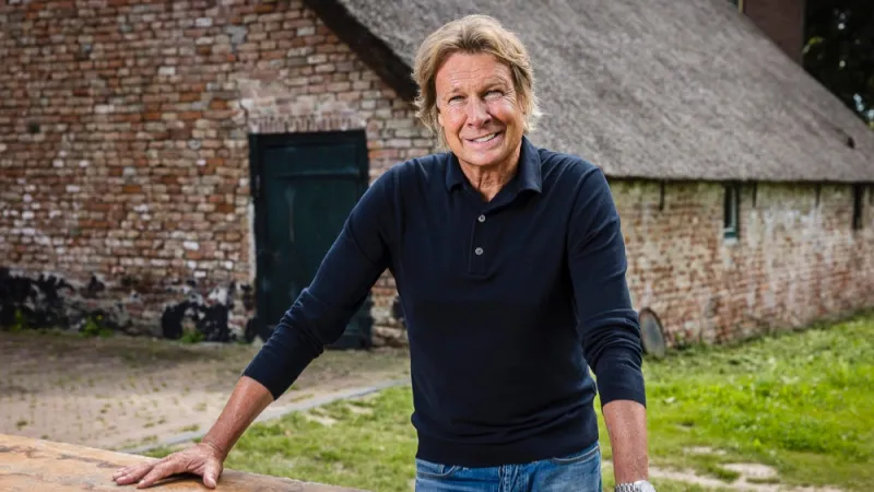 'Natuurlijk is hij heel belangrijk, maar ik vind ook niet dat we moeten doen of de nieuwe Zinedine Zidane bij Feyenoord speelt'