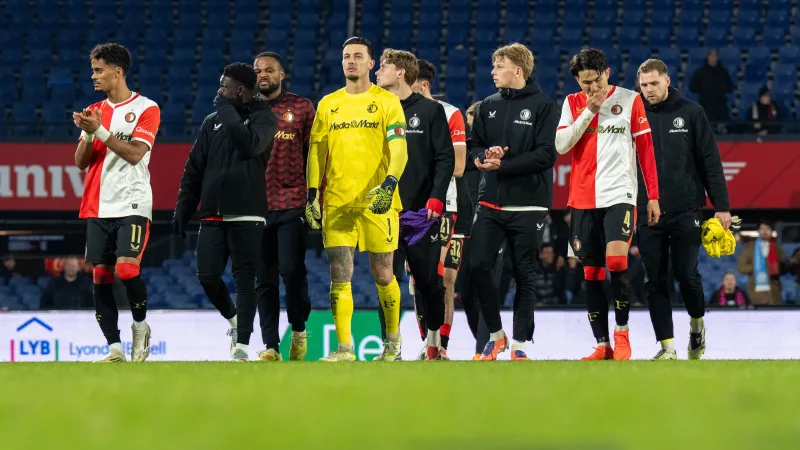 'Dat is natuurlijk niet zo dat als een speler vervangt, dat Feyenoord ineens het probleem heeft opgelost'