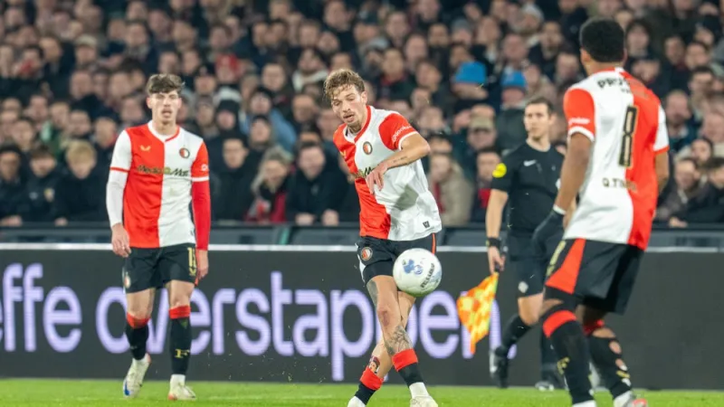 Dit viel ons op; Feyenoord start met 'droommiddenveld', buitenspelers maken opnieuw geen verschil