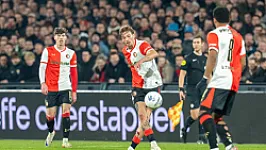 Dit viel ons op; Feyenoord start met 'droommiddenveld', buitenspelers maken opnieuw geen verschil