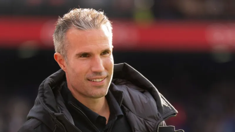 Vermoedelijke opstelling: 'Van Persie lijkt elftal op twee plekken te wijzigen'