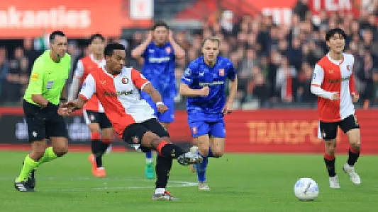 Feyenoord speelt in De Kuip gelijk tegen FC Twente