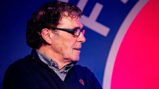 Van Hanegem: 'Ja, door de slechte resultaten, niet van die paar wedstrijden'