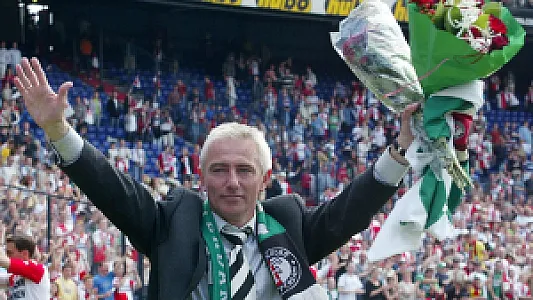 Oud-trainer Van Marwijk noemt dissonant: 'De druk is heel anders'