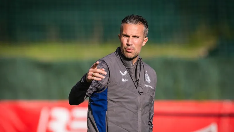 OPSTELLING | Van Persie start met Read en Steijn