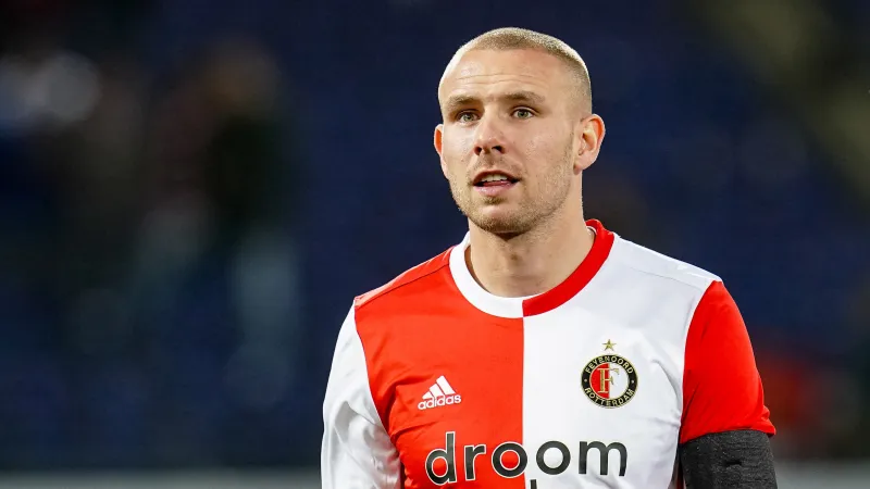 Sven van Beek topfit bij nieuwe club in Azië