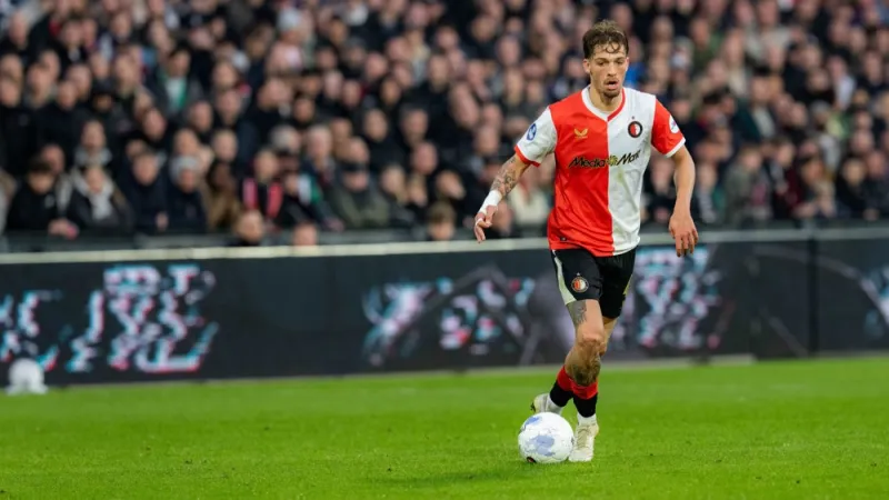 'Valente lijkt contract bij Feyenoord te gaan verlengen'