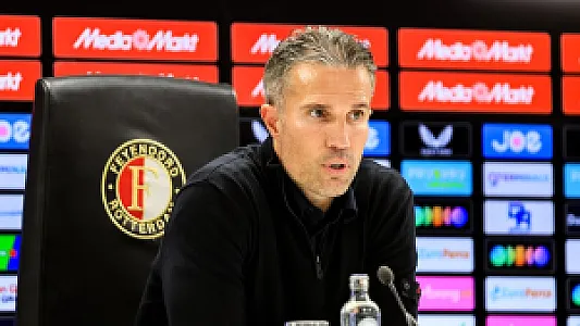 Van Persie reageert op interview Timber: 'Dat is dat ik altijd de intentie wil zien dat je je taken wil uitvoeren'