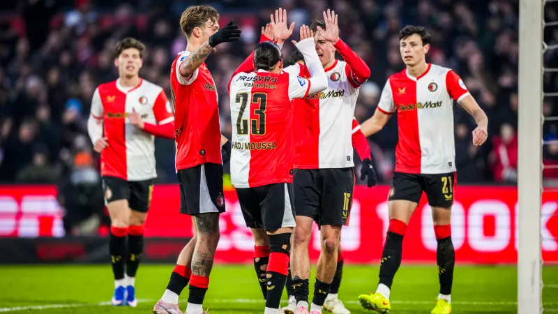 Het lek bij Feyenoord lijkt nog niet boven